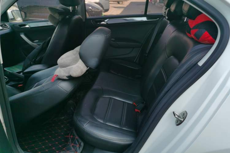 Used Volkswagen Santana 2018 1.5L Automatic Fashion Edition Left Rear Seat