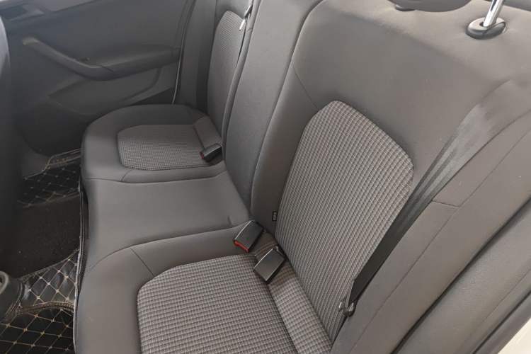 Used Volkswagen Santana 2018 1.5L Manual Fashion Edition Left Rear Seat