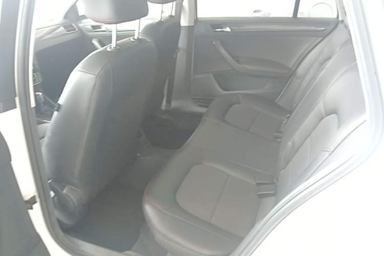 Used Volkswagen Santana 2018 Haval H9 1.5L Automatic Comfort Edition Left Rear Seat