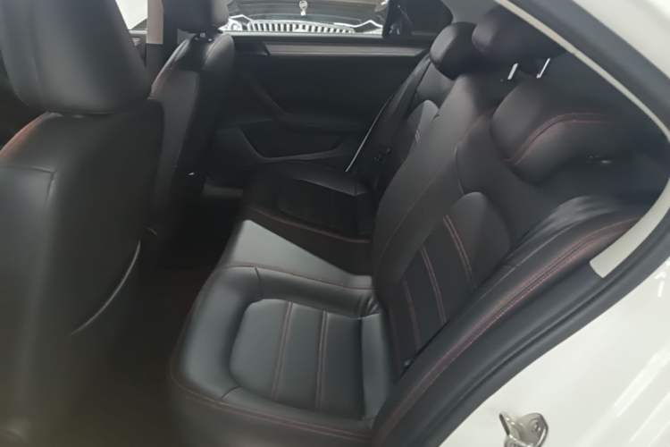 Used Volkswagen Santana 2018 1.5L Automatic Fashion Edition Left Rear Seat