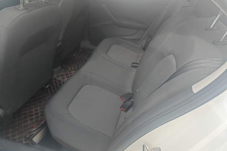 Used Volkswagen Santana 2018 1.5L Automatic Fashion Edition Left Rear Seat