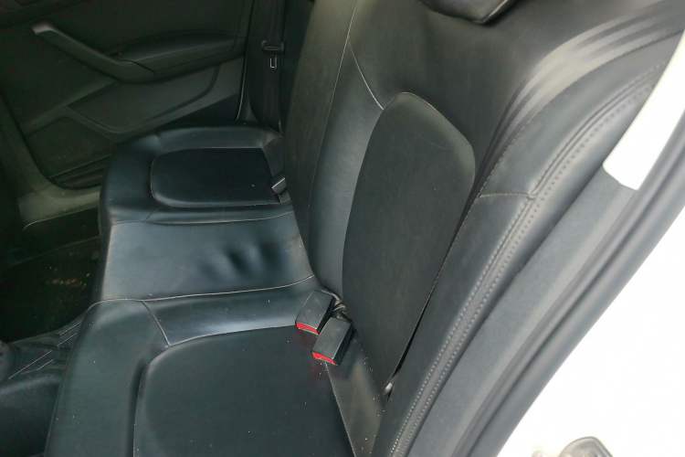 Used Volkswagen Santana 2018 1.5L Manual Fashion Edition Left Rear Seat
