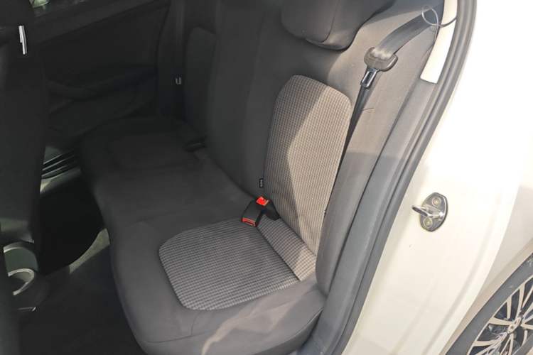 Used Volkswagen Santana 2018 1.5L Manual Fashion Edition Left Rear Seat