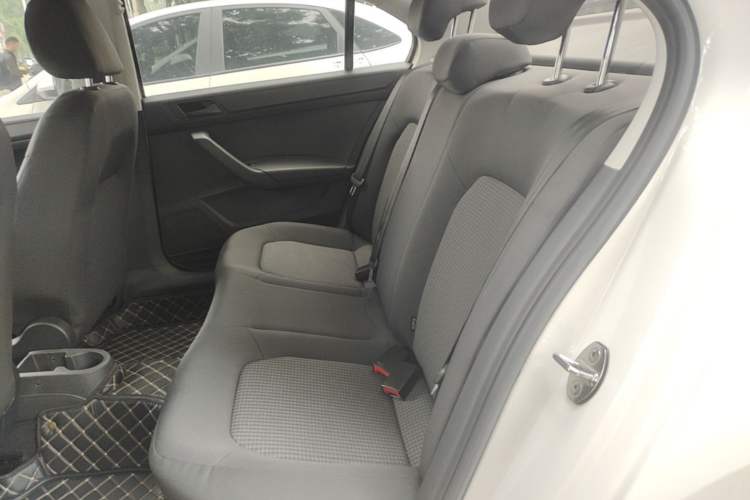 Used Volkswagen Santana 2018 1.5L Automatic Fashion Edition Left Rear Seat