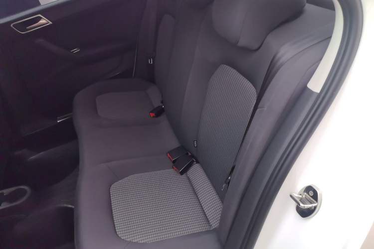 Used Volkswagen Santana 2018 1.5L Manual Fashion Edition Left Rear Seat