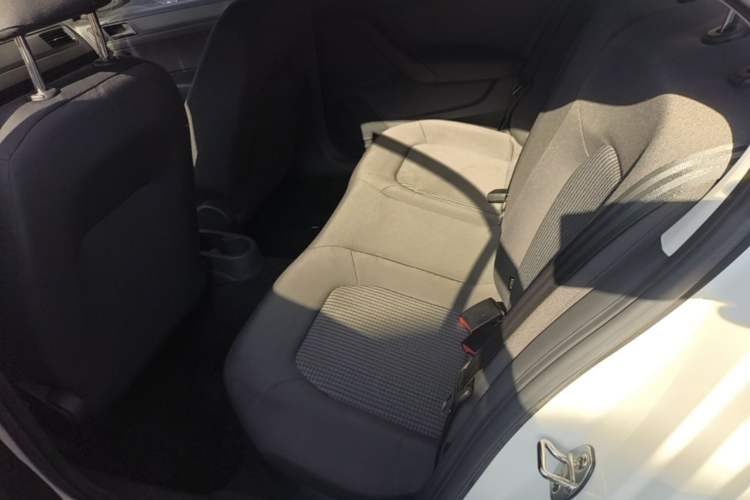 Used Volkswagen Santana 2018 1.5L Automatic Fashion Edition Left Rear Seat