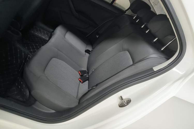 Used Volkswagen Santana 2018 1.5L Automatic Fashion Edition Left Rear Seat