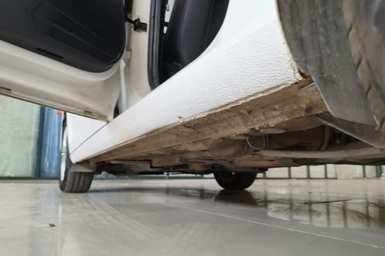 Used Volkswagen Santana 2018 1.5L Automatic Comfort Edition Left Side Sill