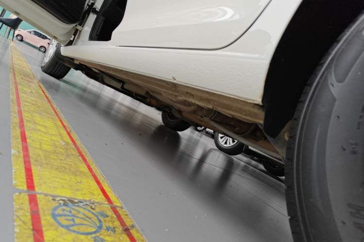 Used Volkswagen Santana 2018 1.5L Automatic Fashion Edition Left Side Sill