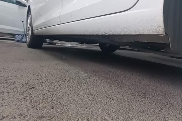 Used Volkswagen Santana 2018 1.5L Automatic Comfort Edition Left Side Sill