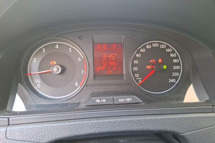 Used Volkswagen Santana 2018 1.5L Automatic Fashion Edition Odometer Close Up