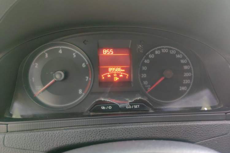 Used Volkswagen Santana 2018 1.5L Manual Fashion Edition Odometer Close Up