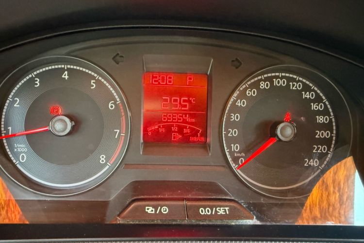 Used Volkswagen Santana 2018 1.5L Automatic Fashion Edition Odometer Close Up