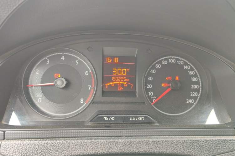 Used Volkswagen Santana 2018 1.5L Manual Fashion Edition Odometer Close Up