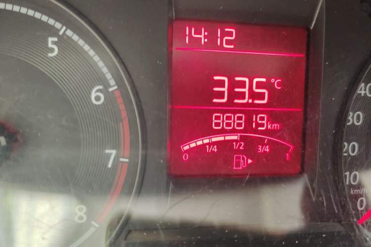 Used Volkswagen Santana 2018 1.5L Manual Fashion Edition Odometer Close Up