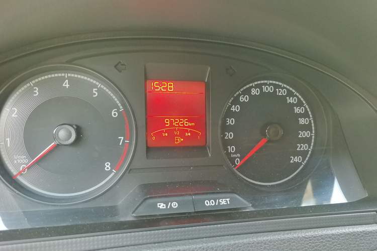 Used Volkswagen Santana 2018 1.5L Manual Fashion Edition Odometer Close Up