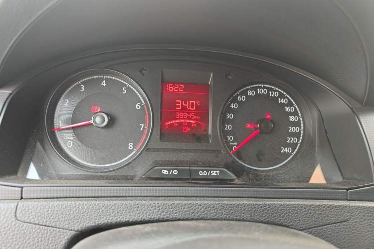 Used Volkswagen Santana 2018 1.5L Manual Fashion Edition Odometer Close Up