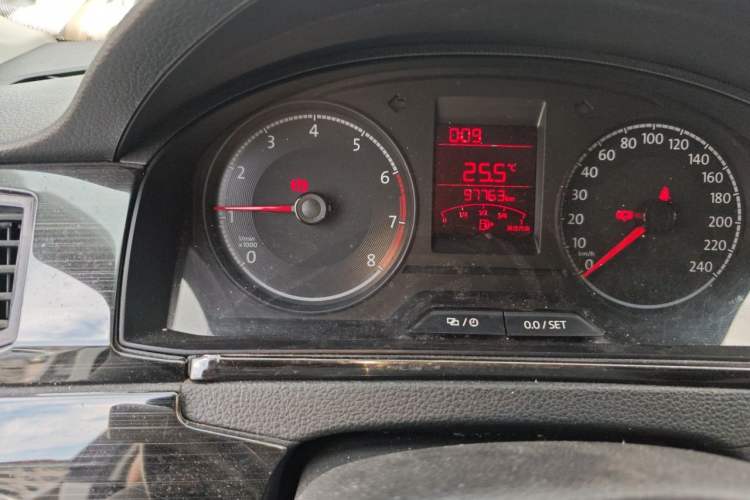 Used Volkswagen Santana 2018 1.5L Manual Fashion Edition Odometer Close Up