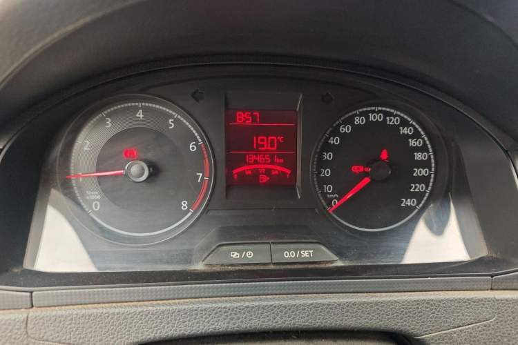Used Volkswagen Santana 2018 1.5L Manual Fashion Edition Odometer Close Up