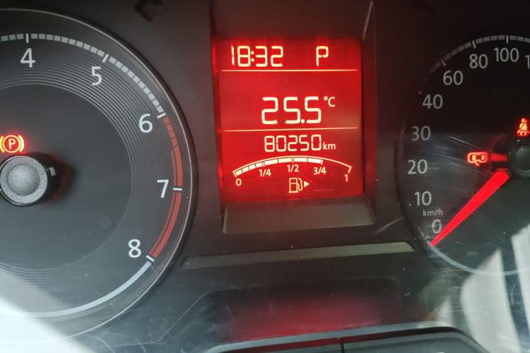 Used Volkswagen Santana 2018 1.5L Automatic Fashion Edition Odometer Close Up