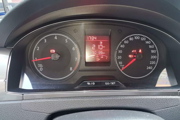 Used Volkswagen Santana 2018 1.5L Manual Comfort Edition Odometer Close Up