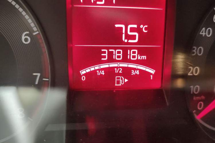 Used Volkswagen Santana 2018 1.5L Manual Fashion Edition Odometer Close Up