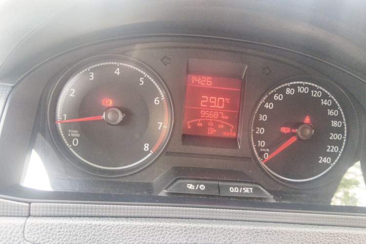Used Volkswagen Santana 2018 1.5L Manual Fashion Edition Odometer Close Up
