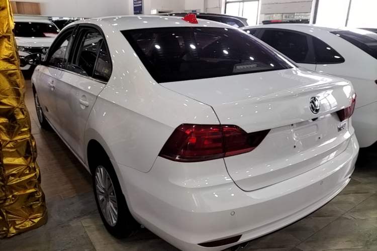 Used Volkswagen Santana 2018 1.5L Automatic Comfort Edition Rear Left 45 Deg
