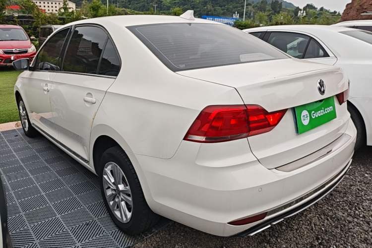 Used Volkswagen Santana 2018 1.5L Automatic Comfort Edition Rear Left 45 Deg