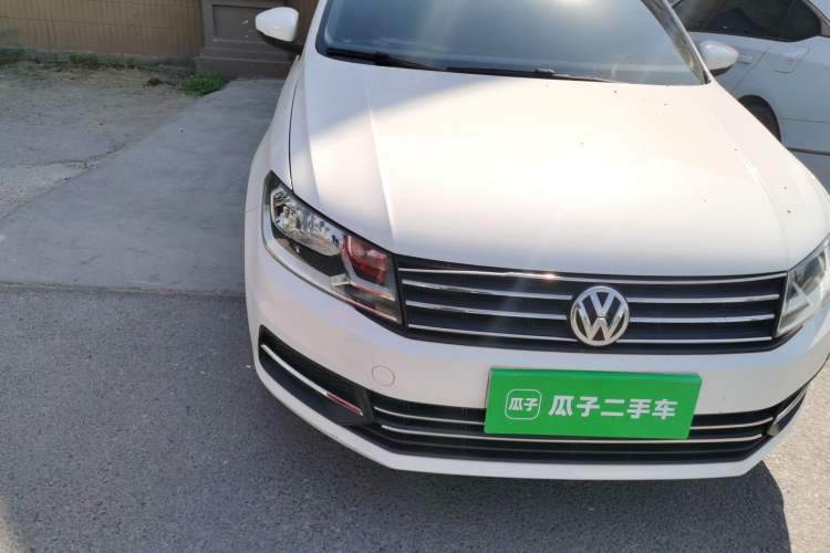 Used Volkswagen Santana 2018 1.5L Automatic Fashion Edition Right Front Headlight