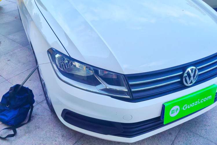Used Volkswagen Santana 2018 1.5L Manual Fashion Edition Right Front Headlight