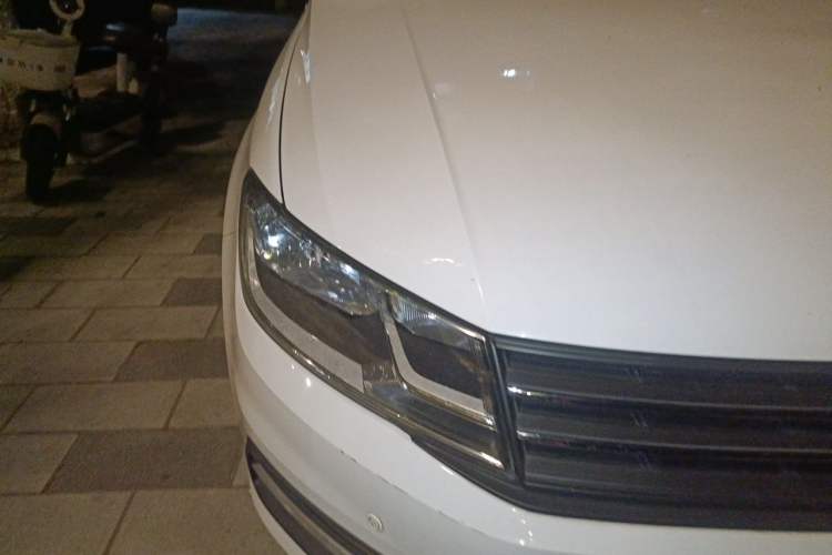 Used Volkswagen Santana 2018 1.5L Automatic Fashion Edition Right Front Headlight