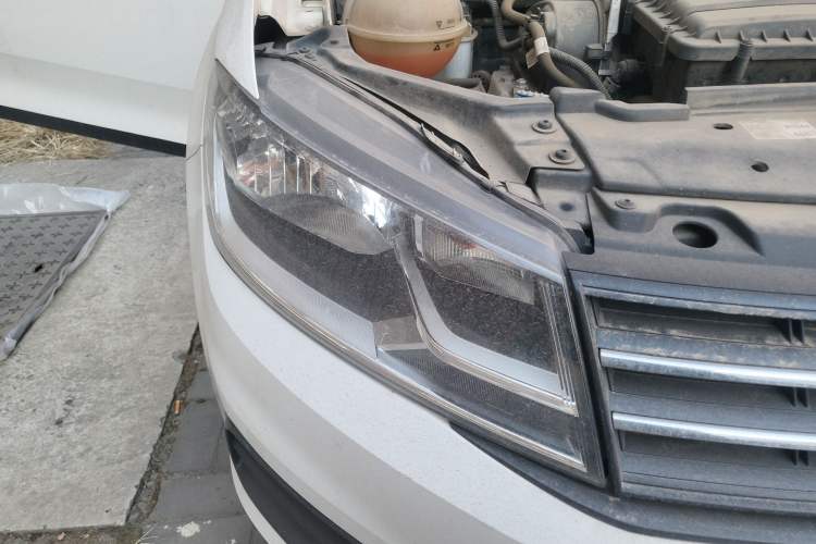 Used Volkswagen Santana 2018 1.5L Manual Fashion Edition Right Front Headlight