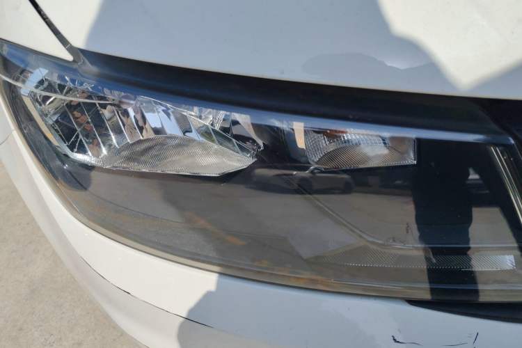 Used Volkswagen Santana 2018 1.5L Manual Fashion Edition Right Front Headlight