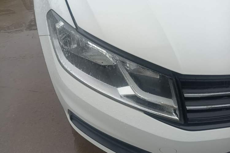 Used Volkswagen Santana 2018 1.5L Automatic Fashion Edition Right Front Headlight