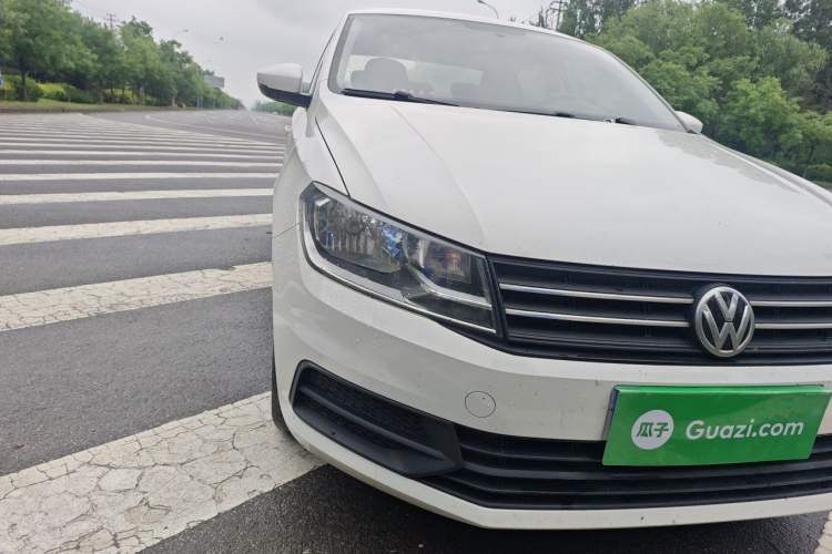 Used Volkswagen Santana 2018 1.5L Manual Fashion Edition Right Front Headlight