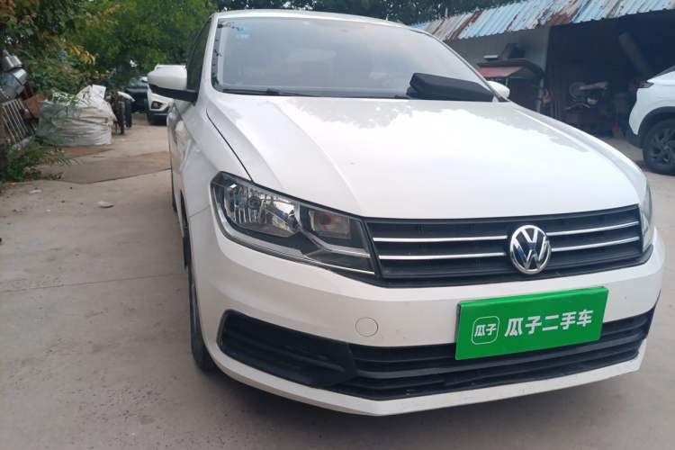 Used Volkswagen Santana 2018 1.5L Manual Fashion Edition Right Front Headlight