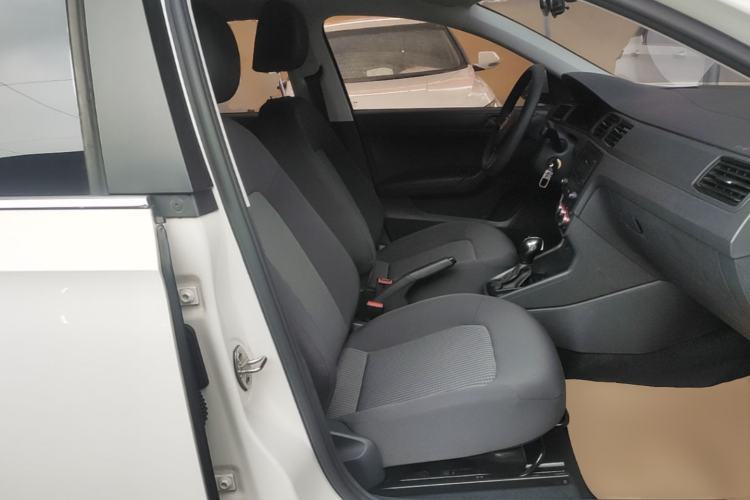Used Volkswagen Santana 2018 1.5L Automatic Fashion Edition Right Front Seat