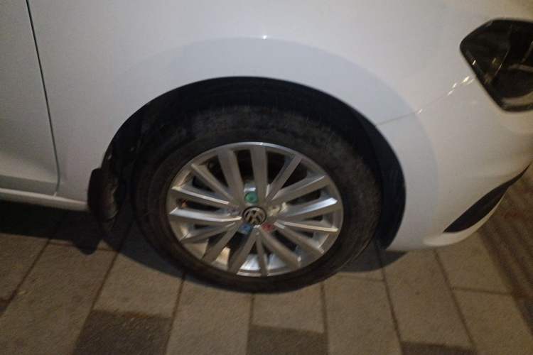 Used Volkswagen Santana 2018 1.5L Automatic Fashion Edition Right Front Wheel Hub