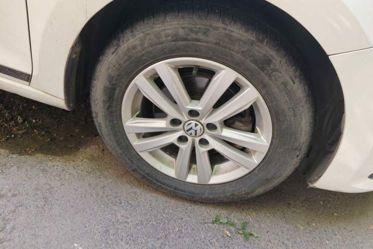 Used Volkswagen Santana 2018 1.5L Automatic Fashion Edition Right Front Wheel Hub