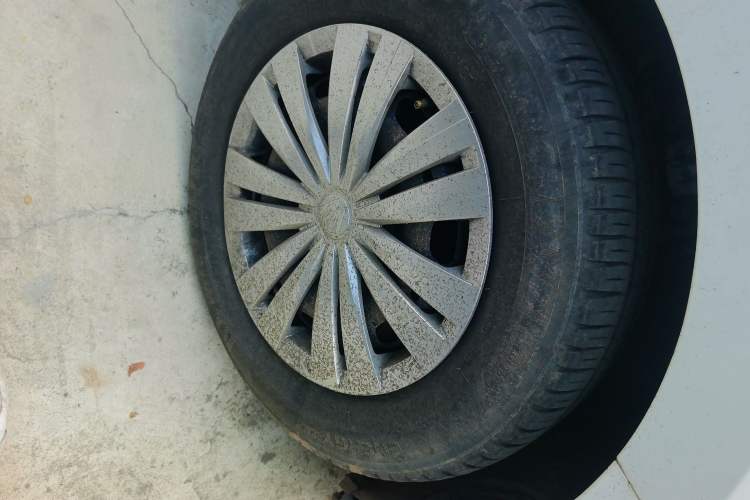 Used Volkswagen Santana 2018 1.5L Manual Fashion Edition Right Front Wheel Hub
