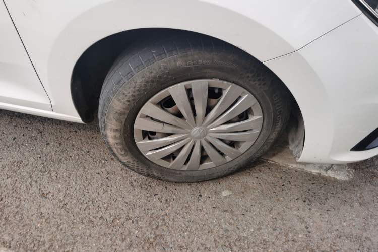 Used Volkswagen Santana 2018 1.5L Automatic Fashion Edition Right Front Wheel Hub