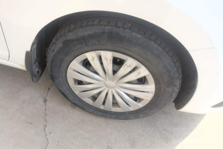 Used Volkswagen Santana 2018 1.5L Manual Fashion Edition Right Front Wheel Hub