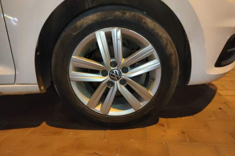 Used Volkswagen Santana 2018 Haval H6 1.5L Automatic Fashion Edition Right Front Wheel Hub