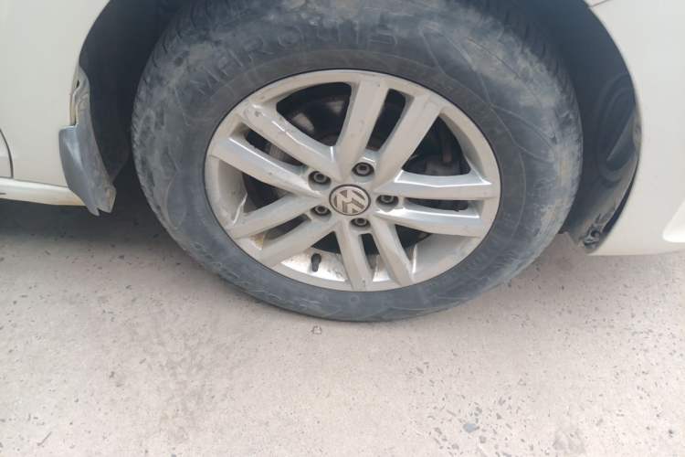 Used Volkswagen Santana 2018 1.5L Manual Fashion Edition Right Front Wheel Hub