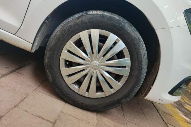 Used Volkswagen Santana 2018 1.5L Automatic Fashion Edition Right Front Wheel Hub