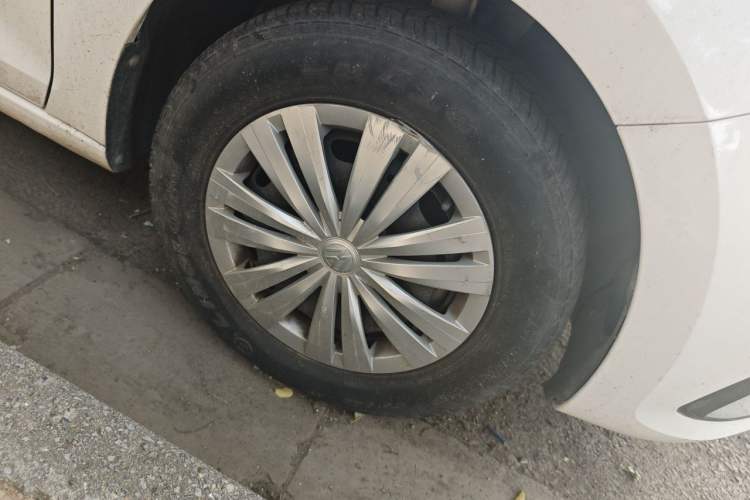 Used Volkswagen Santana 2018 1.5L Manual Fashion Edition Right Front Wheel Hub