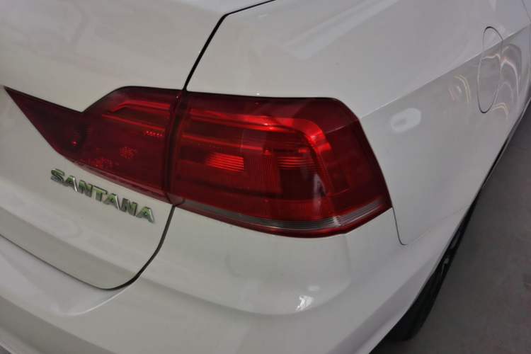 Used Volkswagen Santana 2018 1.5L Manual Fashion Edition Right Rear Taillight