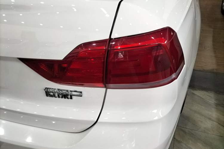 Used Volkswagen Santana 2018 1.5L Automatic Comfort Edition Right Rear Taillight