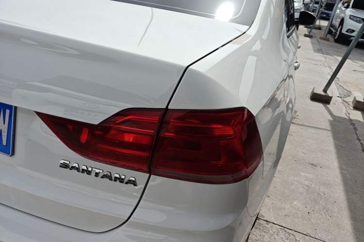 Used Volkswagen Santana 2018 1.5L Automatic Fashion Edition Right Rear Taillight